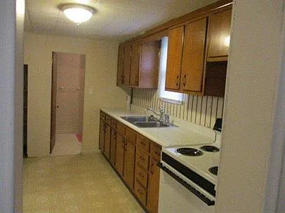 710 S Main St #2 — Photo 6