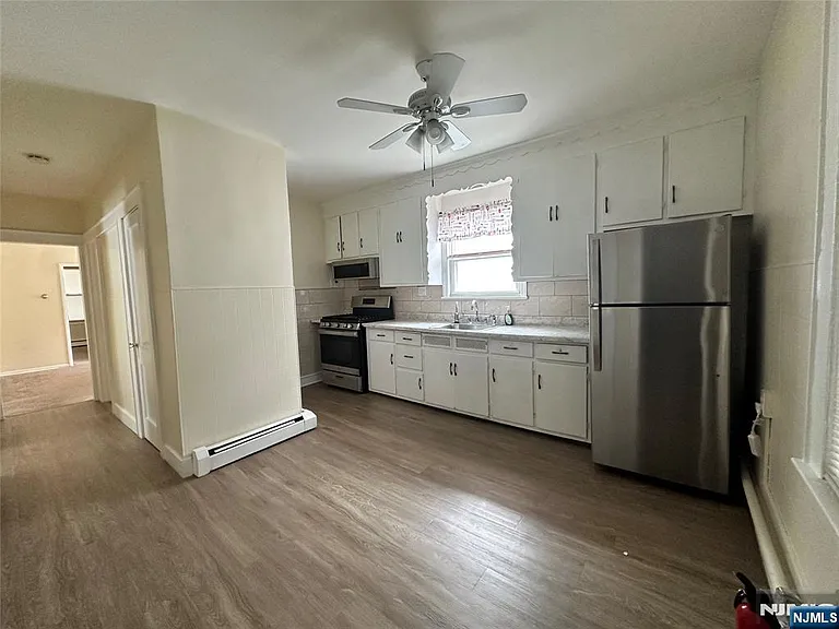 213-215 S 5th St — Photo 3