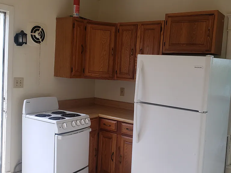 307 N Chestnut St #3 — Photo 2