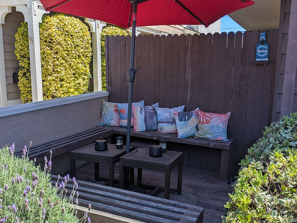 Front Deck two blocks from the beach