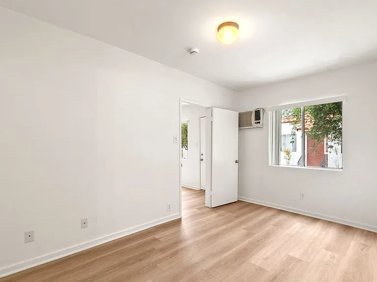 5433 Abbott Pl #14 — Photo 13
