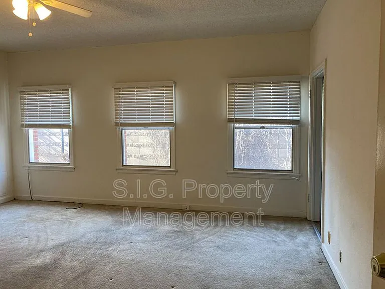 461 W Colorado St #9 — Photo 6