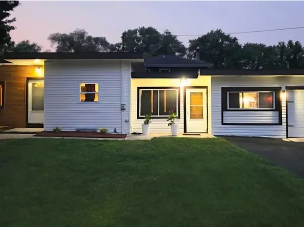 27W726 Central Ave, Warrenville, IL 60555