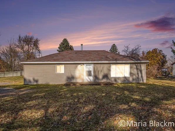 240 W Tuttle Rd, Ionia, MI 48846