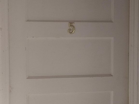 3rd image of 420 S 3rd St #5