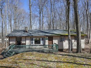 2373 Locust Ridge Rd, Pocono Lake, PA 18347