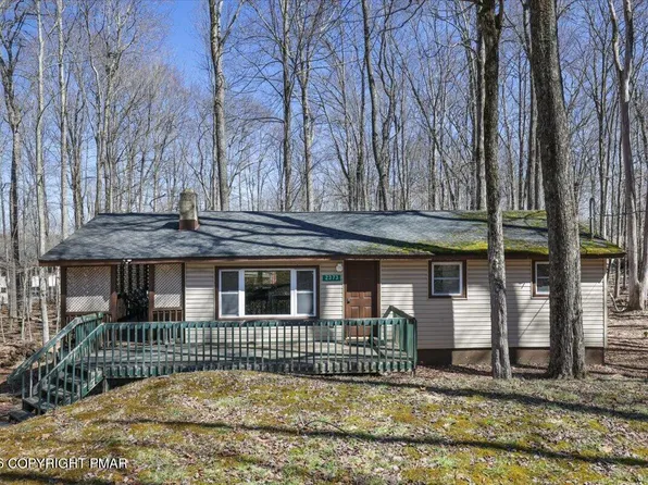 2373 Locust Ridge Rd, Pocono Lake, PA 18347