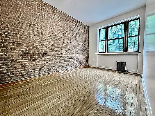 1st image of 715 W 172nd St #7