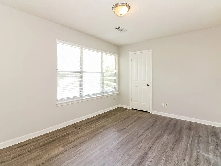 8183 Walnut Valley Cv — Photo 13