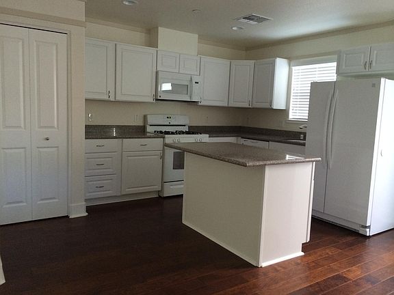 3rd image of 1331 G St