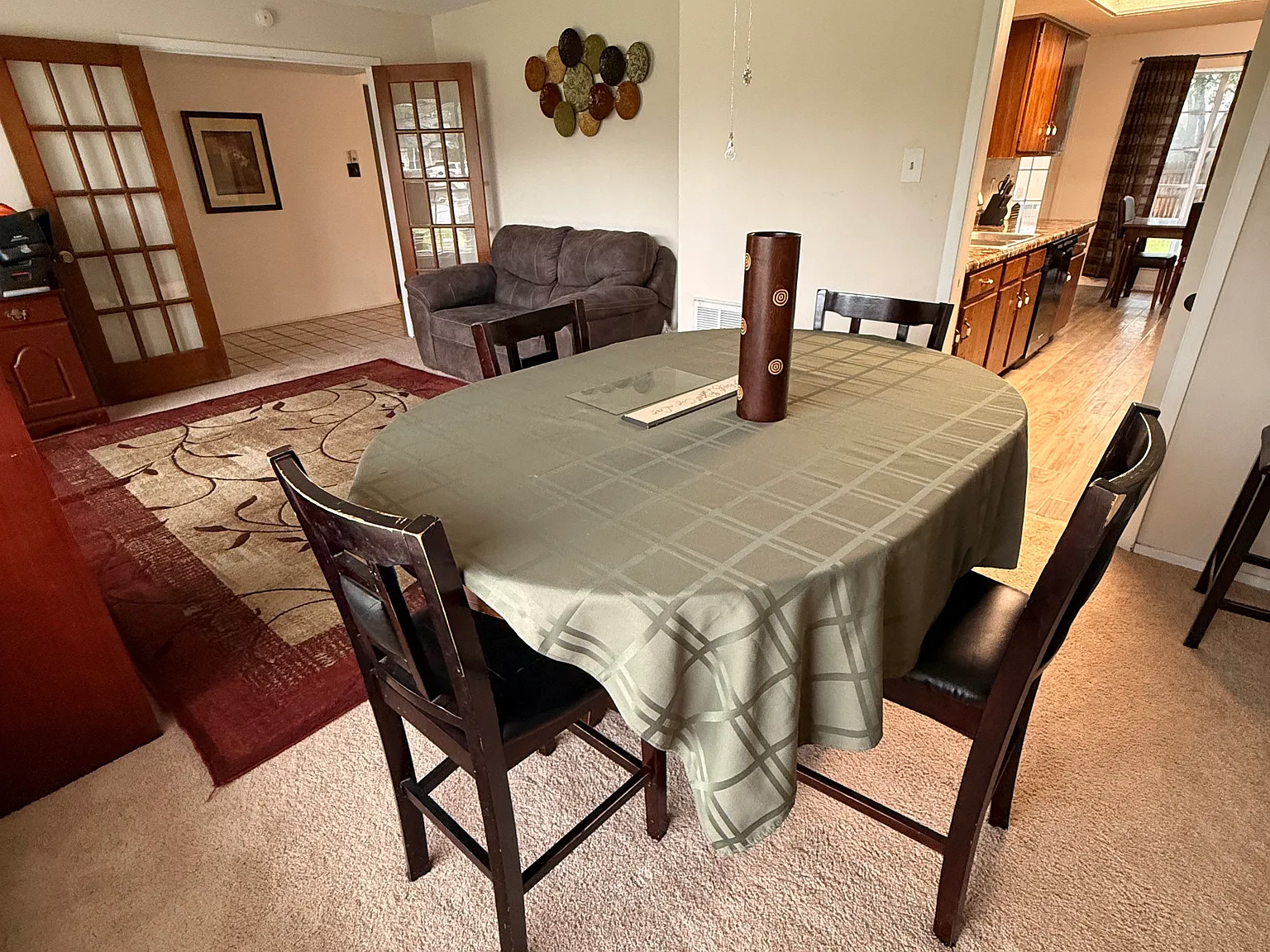 3 bed, 1803 sqft, $1,900 — Photo 4