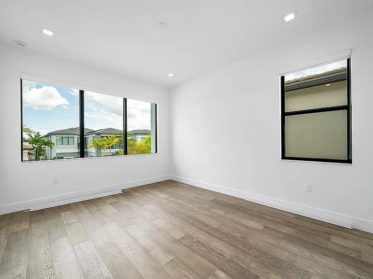 8561 Crystal Downs Ave — Photo 40