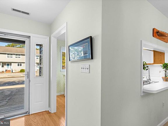 5th image of 826 Beach Haven Dr Unit B