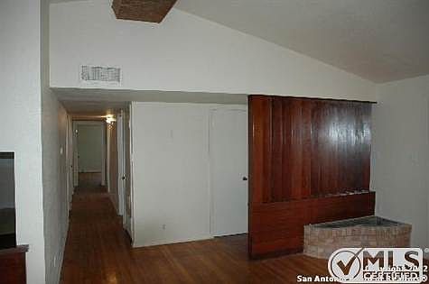 5th image of 139 Montpelier Dr