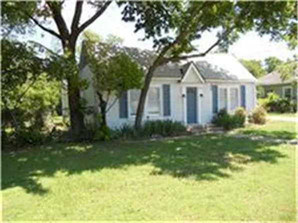 504 N Goliad St, Rockwall, TX 75087