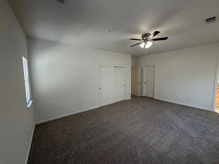324 Olive Way — Photo 10