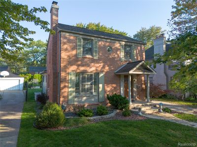 450 Roland Rd, Grosse Pointe Farms, MI, 48236