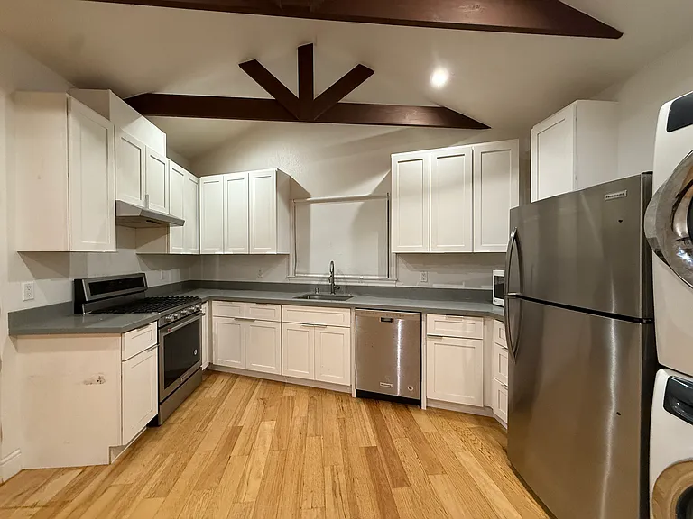 45 Grand Blvd #B — Photo 4