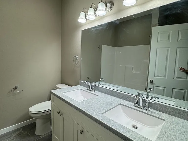 2210 Regan Cir — Photo 17