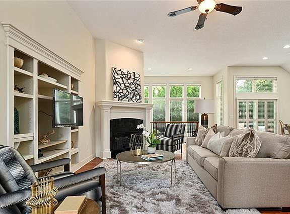 3rd image of 5445 W 152nd Ter