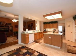 501 Oak Forest Rd, Bellville, TX 77418