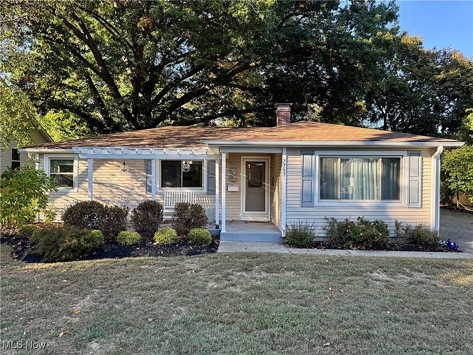 1st image of 7763 Manor Dr
