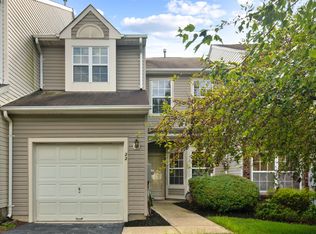 22 Kenith Way, Robbinsville, NJ 08691
