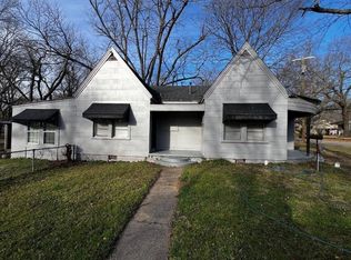 2246 Simpson St, Paris, TX 75460