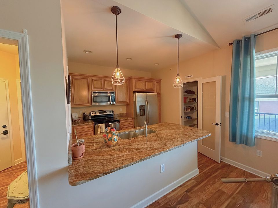 1st image of 1129 Foster Rd #1129