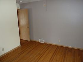 4th image of 6936 Ewing Ave N
