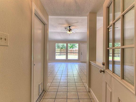 5th image of 7114 Pheasant Grove Dr