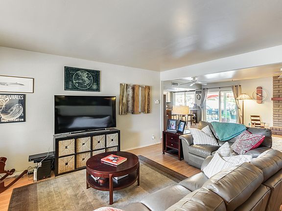5th image of 102 W Waltann Ln