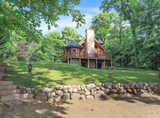 52199 Barrett Dr, Dowagiac, MI 49047
