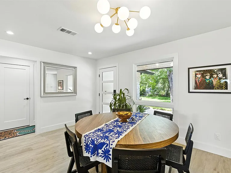 2403 Gateshead Cir — Photo 9