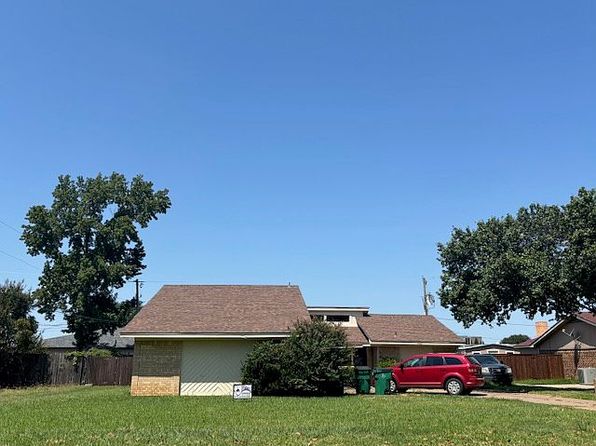 1402 Normandy Dr