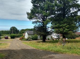 1165 King St, Yachats, OR 97498