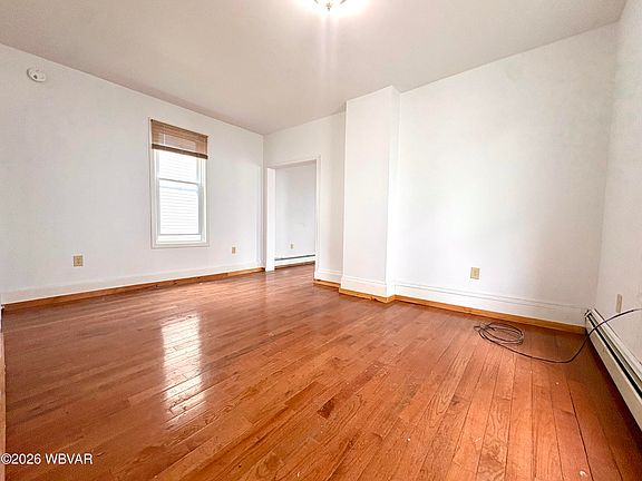 5th image of 1645 Andrews Pl