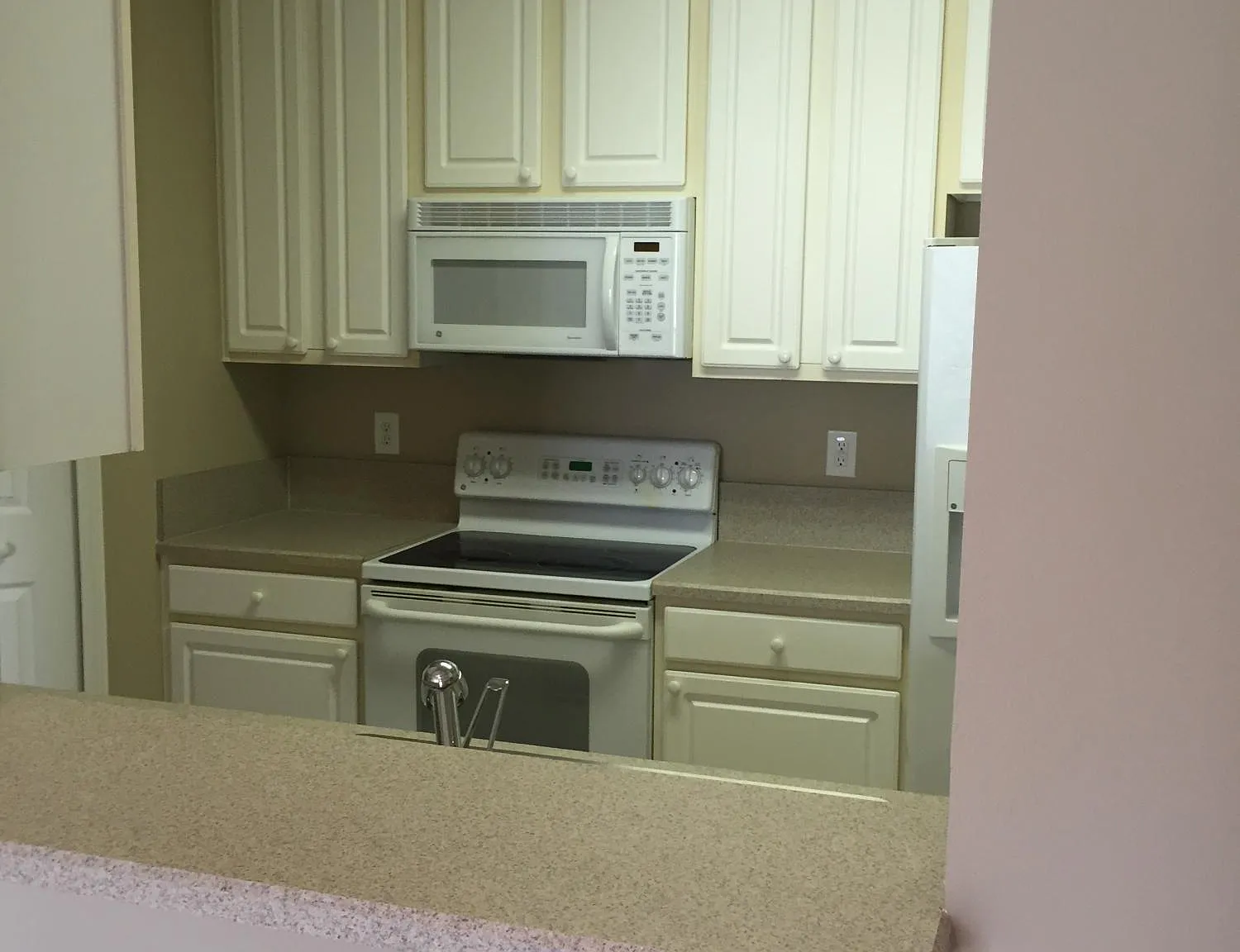 3 bed, 2.0 bath, 1247 sqft, $1,750 — Photo 2