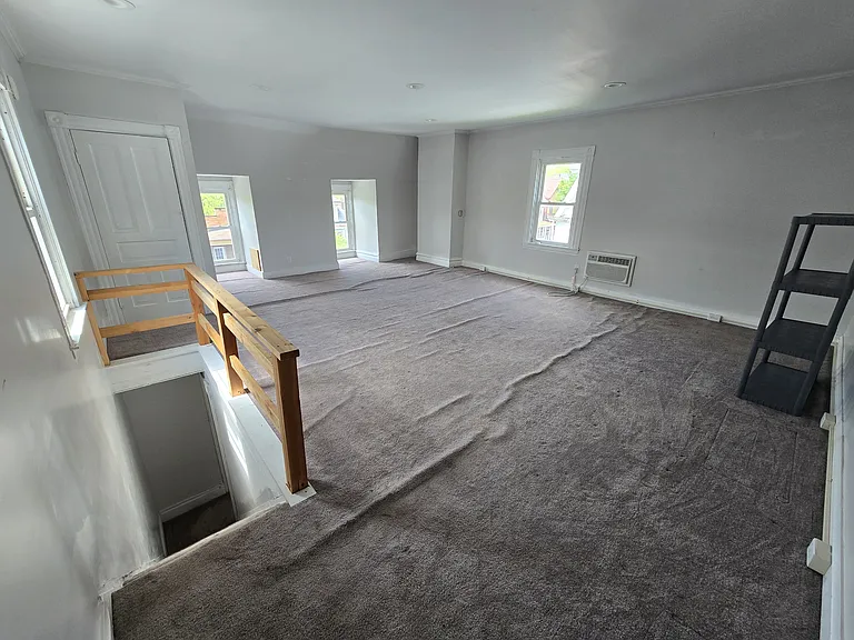 821 Southern Ave — Photo 18
