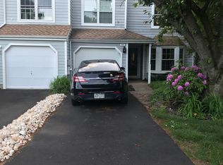 694 Danbury Ct, Newtown, PA 18940