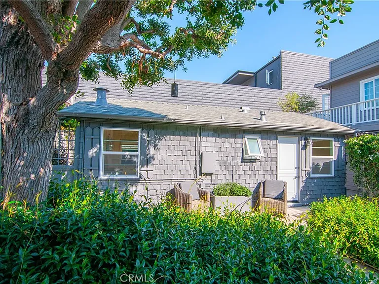 1145 N Coast Hwy #C — Photo 2