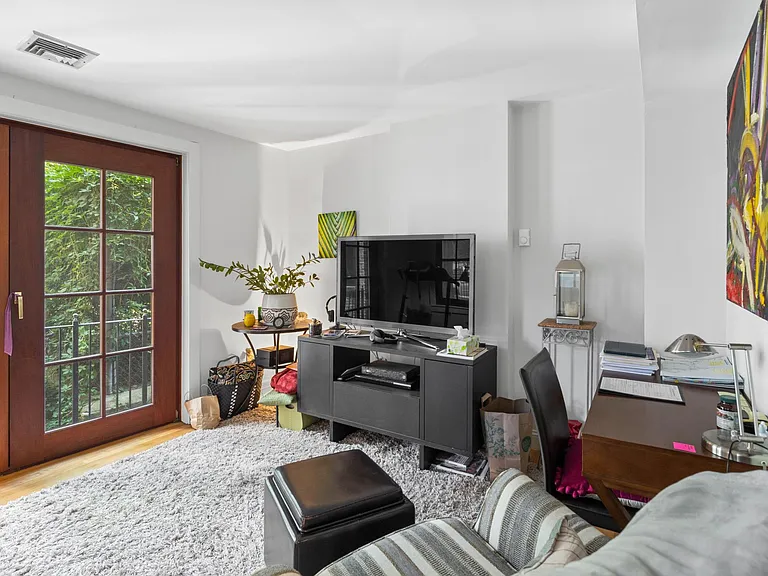 3 Belgravia Pl — Photo 3