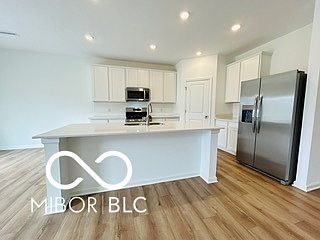 5th image of 597 Crispin Ln