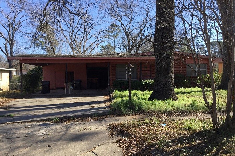 1st image of 707 Willow Dr