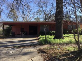 707 Willow Dr, Longview, TX 75602