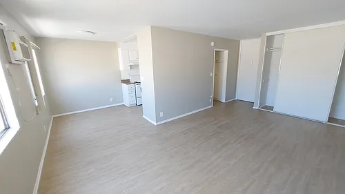 510 S Mariposa Ave Photo 1