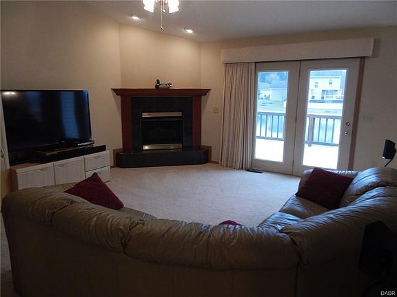 3rd image of 2568 Renwick Way