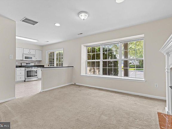4th image of 1401 Delancey Way