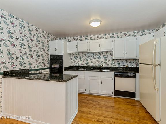 5th image of 4304 Adeline Dr