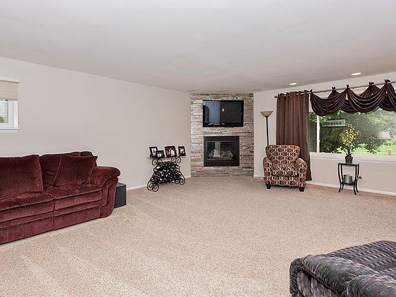4th image of 6751 Stafford Dr